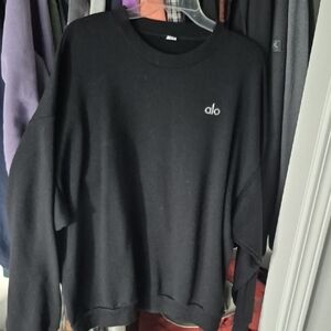 ALO Black accolade crewneck.